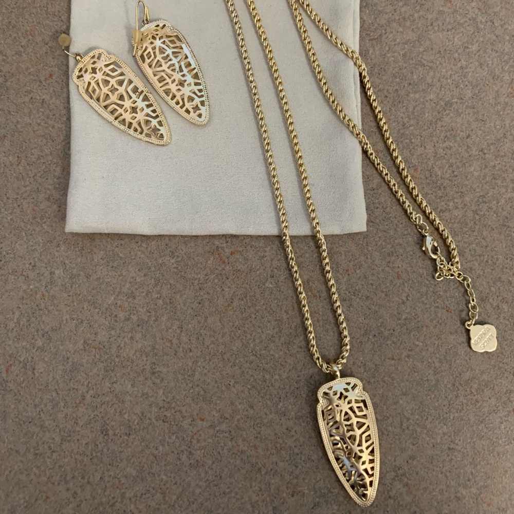Kendra Scott Neckace and Earring Set